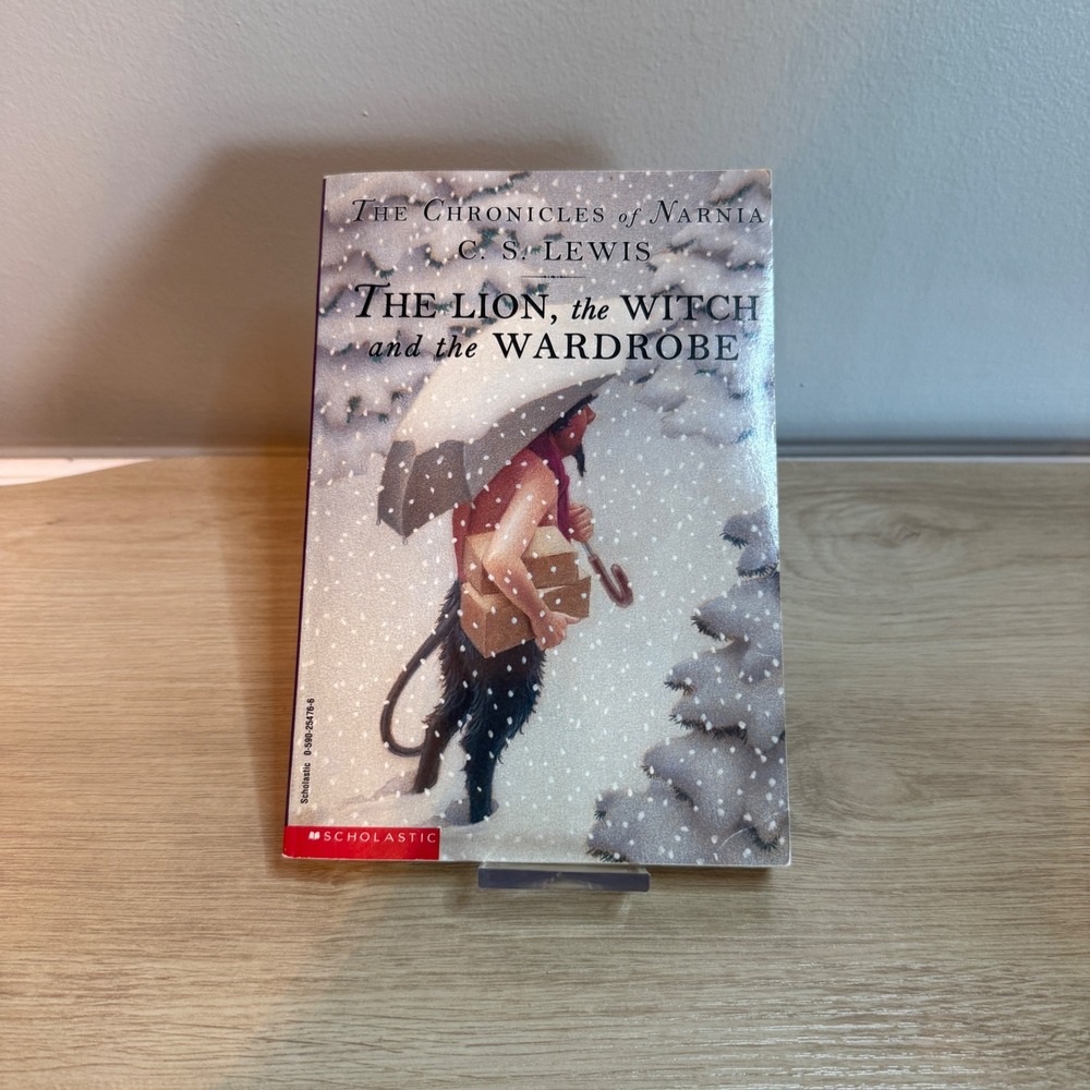 The Lion the Witch and the Wardrobe C.S. Lewis Chronicles of Narnia Scholastic